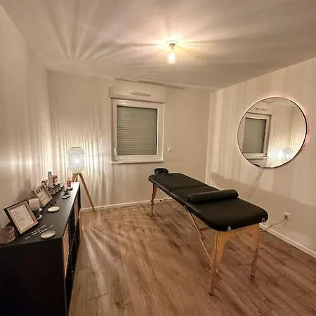 Апартаменты Au Temps Pour Soi - Et Massage *